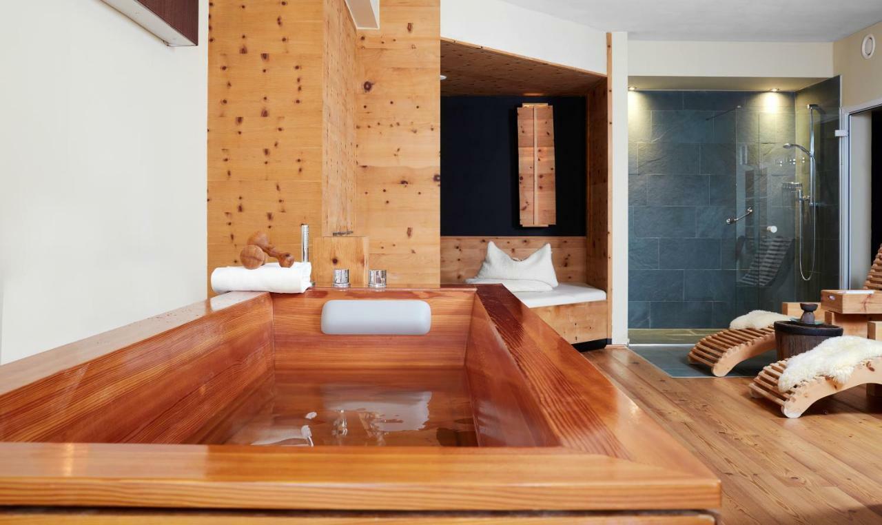 Arosea Life Balance Hotel センタ・ヴァルプルガ エクステリア 写真
